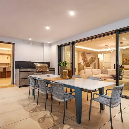 וילה Albion רוביני